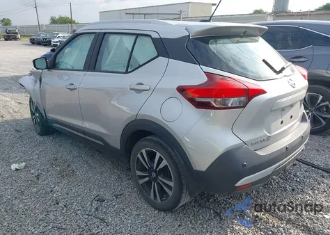 2020 Nissan Kicks Sr z USA, uszkodzony, nr VIN 3N1CP5DV4LL542918